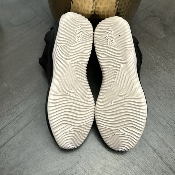 Ryka Women's Echo Mist Ankle Boot Black - Picture 3 of 7